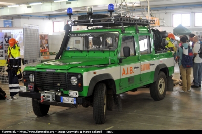 Land Rover Defender 110
Squadra Antincendi Boschivi Sant'Antonino TO
Parole chiave: Piemonte (TO) Protezione_civile AIB Land_Rover Defender_110 Reas_2009