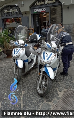 Honda SH
Polizia Municipale
Comune di Napoli
Parole chiave: Campania (NA) Polizia_locale Honda_SH