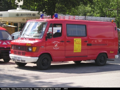 Mercedes-Benz Vario 310
Bundesrepublik Deutschland - Germania
Feuerwehr Oberstdorf
Parole chiave: Mercedes-Benz Vario_310