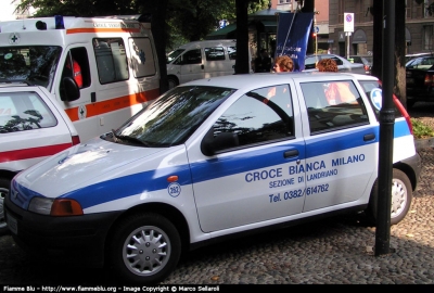 Fiat Punto I serie
Croce Bianca Milano Sez. Landriano PV
Parole chiave: Lombardia PV mezzo di servizio