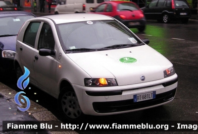 Fiat Punto II serie
GEV Comune di Milano
Parole chiave: Lombardia (MI) Polizia_locale Fiat Punto_IIserie