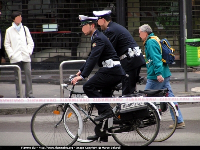Doniselli
Polizia Locale Milano vecchia livrea Polizia Municipale
Parole chiave: Lombardia (MI) Polizia_Locale biciclette bicicletta