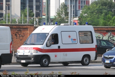 Fiat Ducato II serie
Croce Rossa Italiana 
Comitato Locale di San Fermo della Battaglia CO
CRI 14215
Parole chiave: Lombardia CO Ambulanza