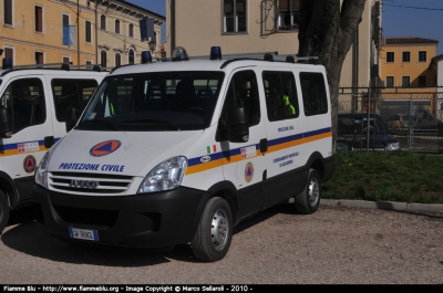 Iveco Daily IV serie
Coordinamento Protezione civile Provincia di Alessandria
Parole chiave: Piemonte (AL) Protezione_Civile Iveco_Daily_IVserie