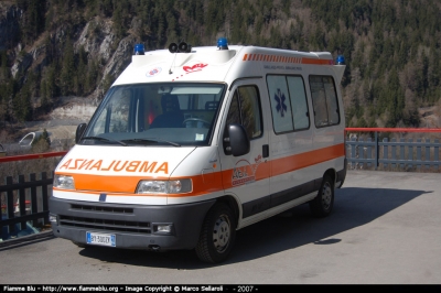 Fiat Ducato II serie
ATI Autoservizi Aosta
Parole chiave: Valle D'Aosta (AO) Ambulanza Fiat_Ducato_IIserie