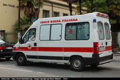 Fiat Ducato III serie
CRI Comitato Locale Cannobio
Parole chiave: CRI Comitato Locale Cannobio Fiat Ducato III serie Ambulanza VB Piemonte