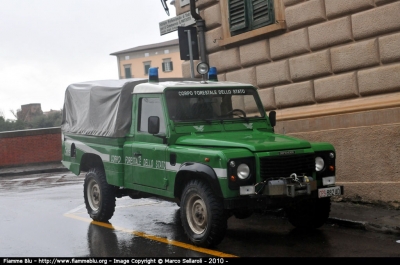 Land Rover Defender 110
Corpo Forestale dello Stato
CFS 882 AD
Parole chiave: Land-Rover Defender_110_HCPU CFS882AD