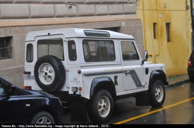 Land Rover Defender 90
Corpo Forestale dello Stato
CFS 695AC
Parole chiave: Toscana (PI)