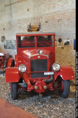 Fiat 621
Vigili del Fuoco
AutoBottePompa
Museo di Mantova
Anno 1932
VF 196
Parole chiave: Fiat 621 Museo_Mantova VF196
