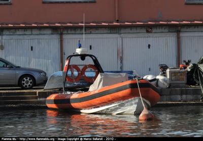 Gommone
Guardia Costiera - Capitanerie di Porto
GC A02
Parole chiave: Toscana (LI) Imbarcazione