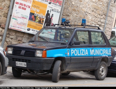 Fiat Panda 4x4 II serie
PM Gubbio PG
Parole chiave: Umbria Polizia Municipale