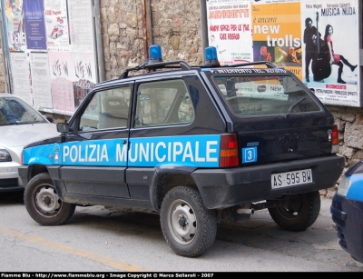 Fiat Panda 4x4 II serie
PM Gubbio PG
Parole chiave: Umbria Polizia Municipale