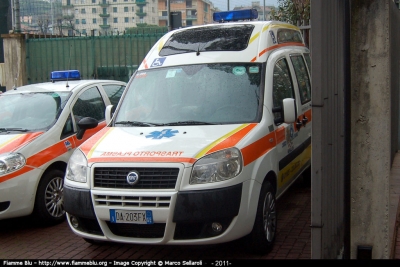 Fiat Doblò II serie
Pubblica Assistenza Croce Bianca Rapallese GE
Parole chiave: Liguria (GE) Automedica Fiat Doblò_IIserie