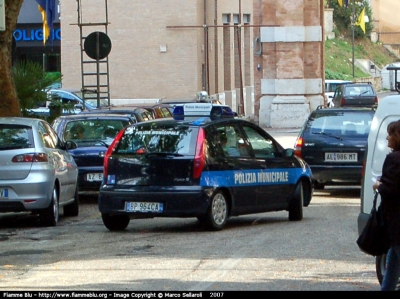 Fiat Punto II Serie 
Polizia Municipale Nocera Umbra PG
Parole chiave: Umbria (PG) Polizia_Locale