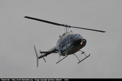 Agusta Bell AB 206
Polizia di Stato 
Poli 72 
Parole chiave:  AB 206 Polizia di Stato Poli_72 elicottero Lombardia