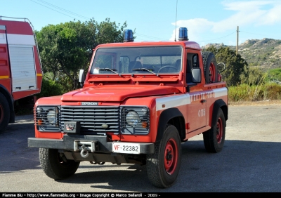 Land Rover Defender 90
Vigili del Fuoco 
Distaccamento Stagionale di La Maddalena OT
VF 22382
Parole chiave: Sardegna OT 