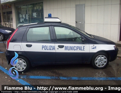 Fiat Punto II serie
Polizia Locale della Media Pianura Veronese


Parole chiave: Fiat Punto_IIserie Media_Pianura_Veronese