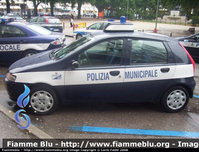 Fiat Punto II serie
Polizia Locale della Media Pianura Veronese
Parole chiave: Fiat Punto_IIserie Media_Pianura_Veronese