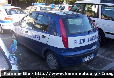 Fiat Punto II serie
Polizia Locale
Auronzo di Cadore (BL)
Parole chiave: Fiat Punto_IIserie Auronzo_di_Cadore