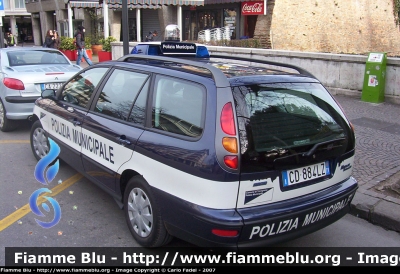 Fiat Marea Weekend II serie
Polizia Locale
Trevignano (TV)
livrea vecchia Polizia Municipale
Parole chiave: Fiat Marea_Weekend_IIserie