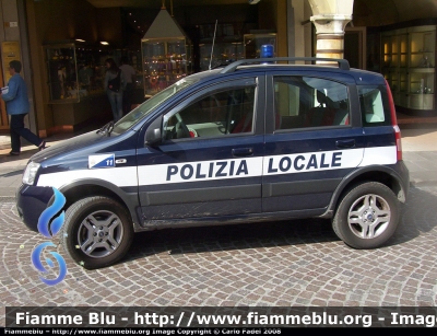 Fiat Nuova Panda 4x4
Polizia Locale
Treviso
Parole chiave: Fiat Nuova_Panda_4x4