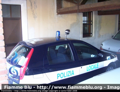 Fiat Punto II serie
Polizia Locale
Gaiarine (TV)
Livrea aggiornata in Polizia Locale
Parole chiave: Fiat Punto_IIserie