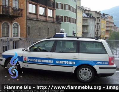Volkswagen Passat Variant V serie
Polizia Municipale - Stadtpolizei
Brunico - Bruneck (BZ)
Parole chiave: Volkswagen Passat_Variant_Vserie PM Brunico stadtpolizei Bruneck BZ