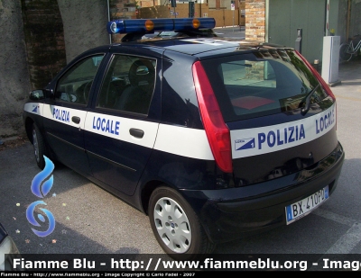Fiat Punto II serie
Polizia Locale
Loria (TV)
livrea aggiornata Polizia Locale
Parole chiave: Fiat Punto_IIserie
