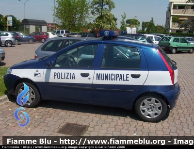 Fiat Punto III serie
Polizia Locale
Vedelago (TV)
livrea vecchia Polizia Municipale
Parole chiave: Fiat Punto_IIIserie