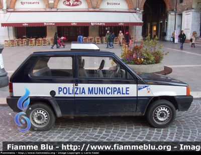 Fiat Panda II serie
Polizia Locale Follina (TV)
*vettura dismessa*
Parole chiave: Fiat Panda_IIserie