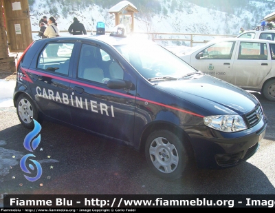 Fiat Punto III serie
Carabinieri
CC BV 526
Parole chiave: Fiat Punto_IIIserie CCBV526