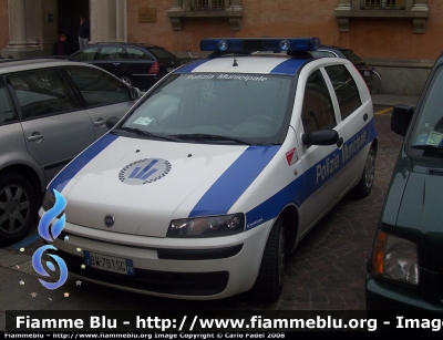 Punto 2° serie
Parole chiave: Punto Polizia Locale Collecchio Parma