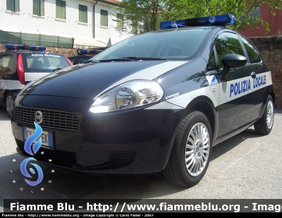 Fiat Grande Punto
Polizia Locale
Mirano (VE)
Allestimento Bertazzoni 
Parole chiave: Fiat Grande_Punto PL_Mirano