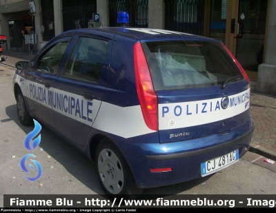 Fiat Punto III serie
Polizia Locale
Feltre (BL)
Parole chiave: Fiat Punto_IIIserie Feltre