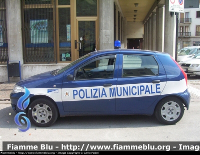 Fiat Punto III serie
Polizia Locale
Feltre (BL)
Parole chiave: Fiat Punto_IIIserie Feltre