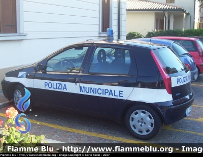 Fiat Punto II serie
Polizia Locale
Servizio Associato Cimadolmo, Ormelle, San Polo di Piave (TV)
Parole chiave: Fiat Punto_IIserie