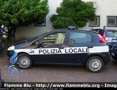 Fiat Grande Punto
Polizia Locale
Cornuda (TV)
Parole chiave: Fiat Grande_Punto