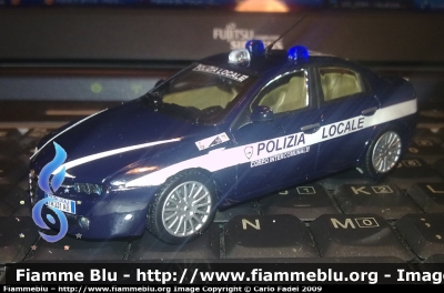 Alfa Romeo 159
Polizia Locale Occhiobello (RO)
base autoblu Carabinieri DeAgostini
modello scala 1:43
Parole chiave: Alfa_Romeo 159 PL_Occhiobello_RO
