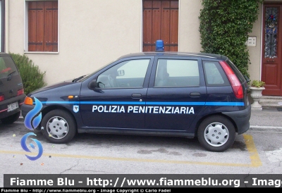 Fiat Punto I Serie
Polizia Penitenziaria
Autovettura Utilizzata dal Nucleo Radiomobile per i Servizi Istituzionali
POLIZIA PENITENZIARIA 241 AC
Parole chiave: Punto I serie Penitenziaria Polizia