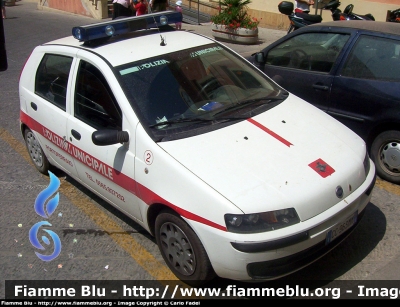 Fiat Punto II serie
Polizia Municipale Portoferraio (LI)
Parole chiave: Fiat Punto_IIserie