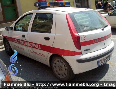 Fiat Punto II serie
Polizia Municipale Portoferraio (LI)
Parole chiave: Punto 2° serie Polizia Municipale Portoferraio Livorno