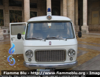Fiat 238 I serie
Misericordia di Celle sul Rigo (SI)
Ambulanza dismessa e successivamente restaurata dal Gruppo Ambulanze d'Epoca di Montemurlo (PO)
Parole chiave: Fiat 238_Iserie Ambulanza