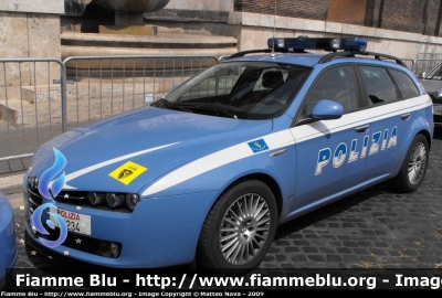 Alfa Romeo 159 Sportwagon
Polizia di Stato
Polizia Stradale
Giro d'italia 2009
Polizia F9234
Parole chiave: Alfa_Romeo 159_Sportwagon PoliziaF9234