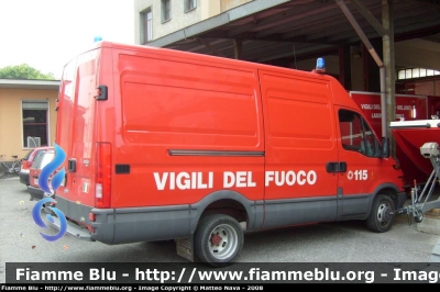 Iveco Daily III serie 
Vigili del Fuoco 
Comando Provinciale Milano Via Messina
VF 22915

Parole chiave: Iveco Daily_IIIserie VF22915