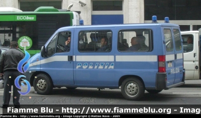 Fiat Ducato II serie
Polizia di Stato
Polizia E1661
Parole chiave: Fiat Ducato_IIserie PoliziaE1661
