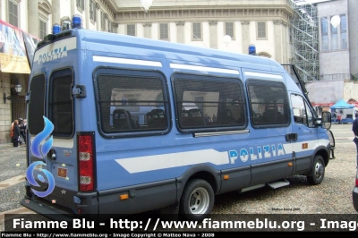 Iveco Daily IV serie
Polizia di Stato
Rep. Mobile
Parole chiave: Iveco Daily_IVserie Festa_della_Polizia_2008 F7831