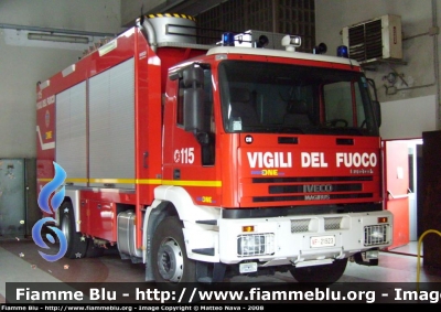 Iveco EuroTech 190E35 "One"
Vigili del Fuoco
Nucleo NBCR comando provinciale Milano Via Messina
VF 21923
Parole chiave: Iveco EuroTech_190E35_One VVF_Milano VF21923