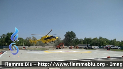 Eurocopter EC145
Servizio Elisoccorso Regionale Emilia Romagna
Postazione di Bologna
Elisoccorso in servizio da Maggio 2015
I-FNTS
Parole chiave: Eurocopter EC145 I-FNTS