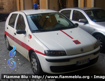 Fiat Punto II serie
Fiat Punto II serie
Parole chiave: Fiat Punto II serie Prato