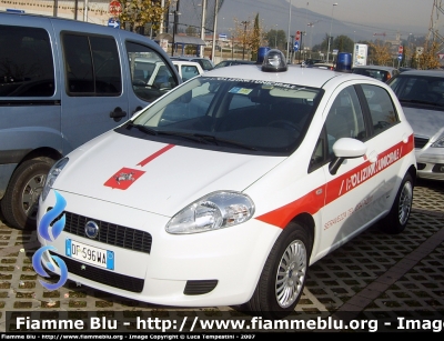 Fiat Grande Punto
Fiat Grande Punto 5p - Comune di Serravezza ( Lucca)
Parole chiave: Fiat Grande_Punto Polizia_Municipale_Serravezza